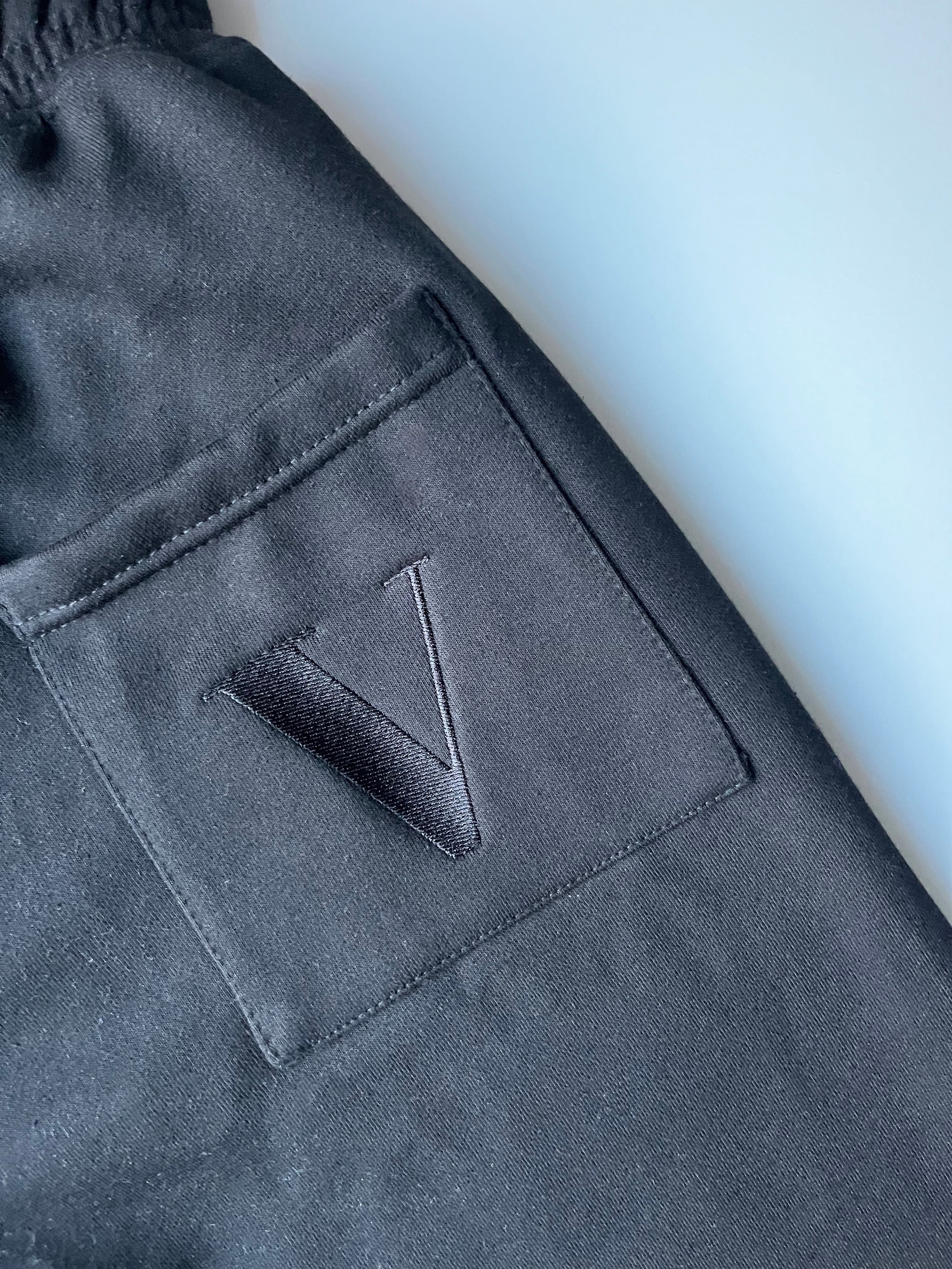 Open leg Jogger black
